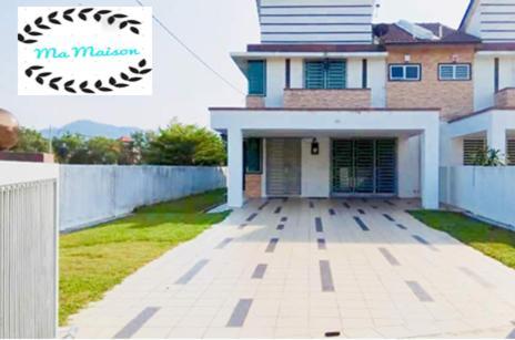 Sri Manjung Ma Maison Homestay Лумут Екстер'єр фото